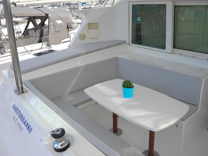 Book yachts online - catamaran - Lagoon 420 - Mediterraneo - rent