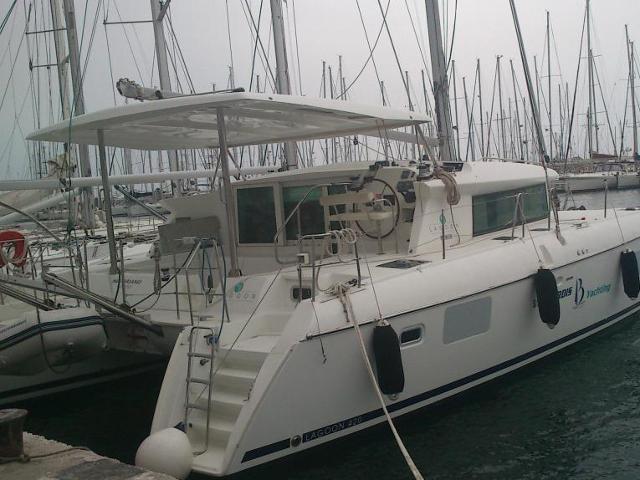 Book yachts online - catamaran - Lagoon 420 - Mediterraneo - rent