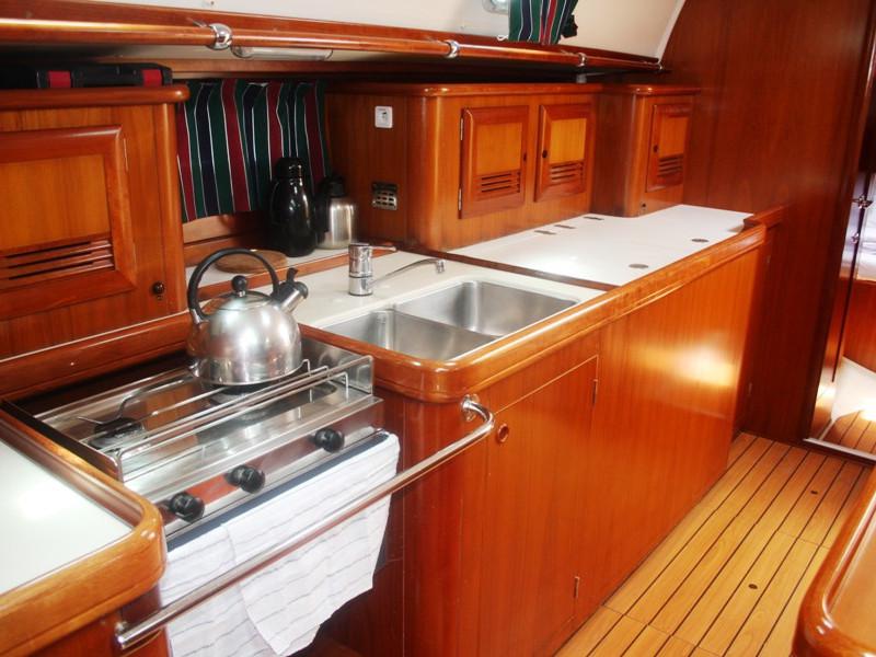 Book yachts online - sailboat - Beneteau 50 - Viktoria II - rent