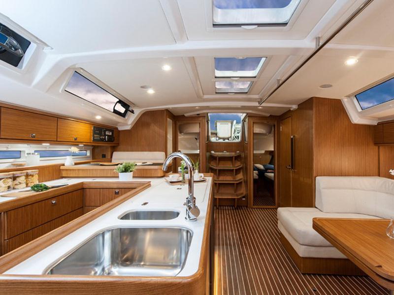 Book yachts online - sailboat - Bavaria Cruiser 56 - STAR ROMEO - rent