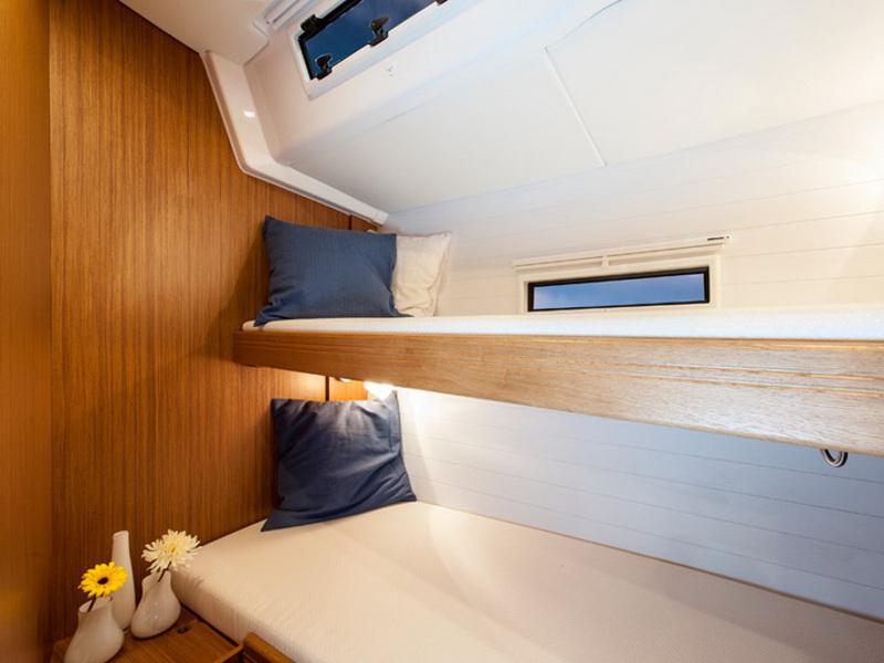 Book yachts online - sailboat - Bavaria Cruiser 56 - STAR ROMEO - rent