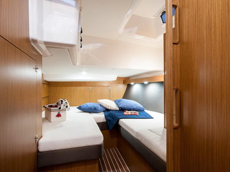 Book yachts online - sailboat - Bavaria Cruiser 56 - STAR ROMEO - rent