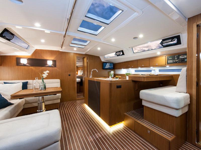 Book yachts online - sailboat - Bavaria Cruiser 56 - STAR ROMEO - rent