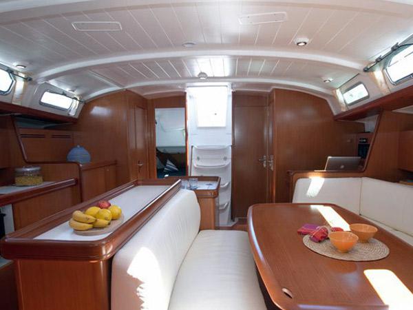 Book yachts online - sailboat - Cyclades 50.5 - KRISTINA II - rent