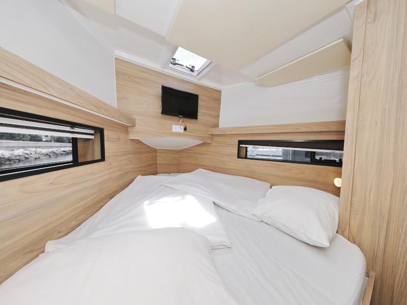 Book yachts online - motorboat - Futura 40 Grand Horizon - VESPUCCI - rent