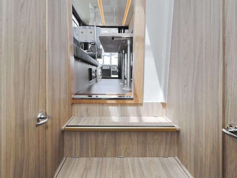 Book yachts online - motorboat - Futura 40 Grand Horizon - VESPUCCI - rent