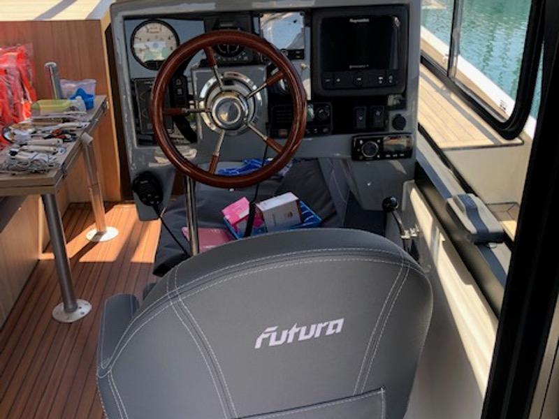 Book yachts online - motorboat - Futura 40 Grand Horizon - VESPUCCI - rent