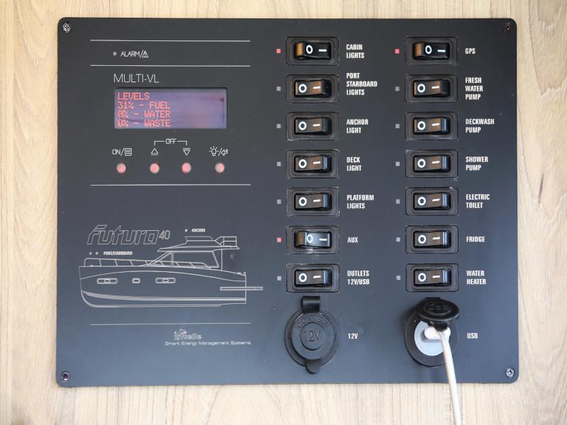 Book yachts online - motorboat - Futura 40 Grand Horizon - X COLUMBUS - rent