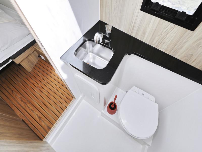 Book yachts online - motorboat - Futura 40 Grand Horizon - X COLUMBUS - rent