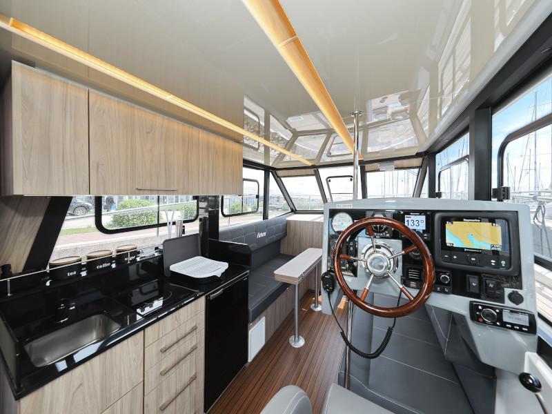 Book yachts online - motorboat - Futura 40 Grand Horizon - X COLUMBUS - rent