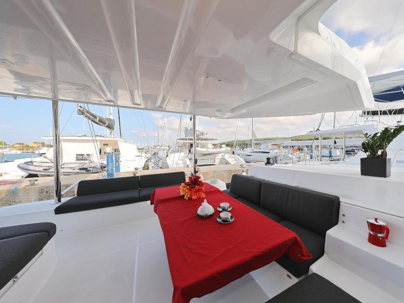 Book yachts online - catamaran - Lagoon 50 - 50 CENT Air Condition Generator Watermaker - rent