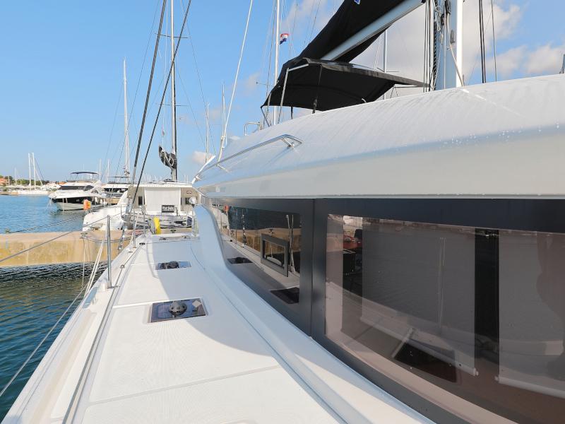 Book yachts online - catamaran - Lagoon 50 - 50 CENT Air Condition Generator Watermaker - rent