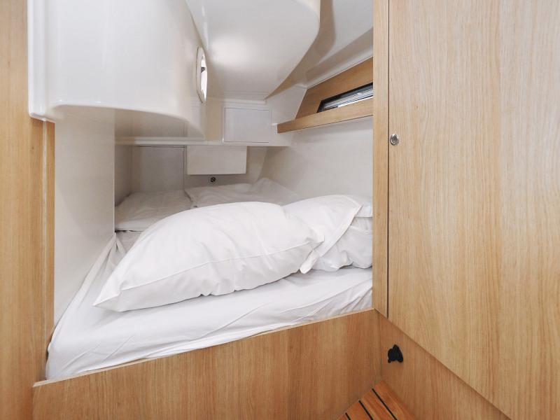 Book yachts online - sailboat - Cobra 38 - TEUTA  - rent