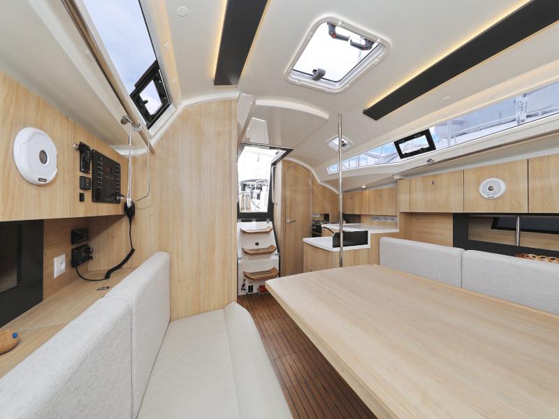 Book yachts online - sailboat - Cobra 38 - TEUTA  - rent