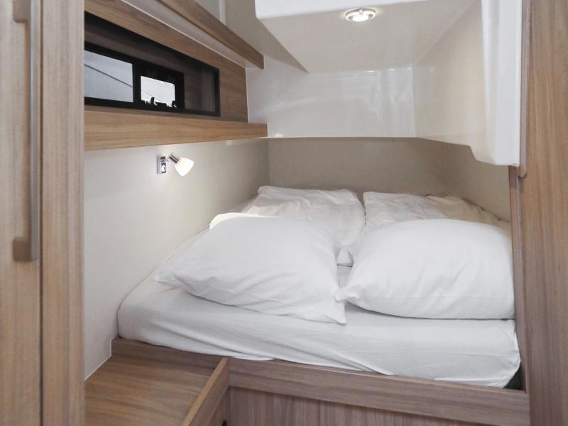 Book yachts online - motorboat - Futura 40 Grand Horizon - X MAGELLAN - rent