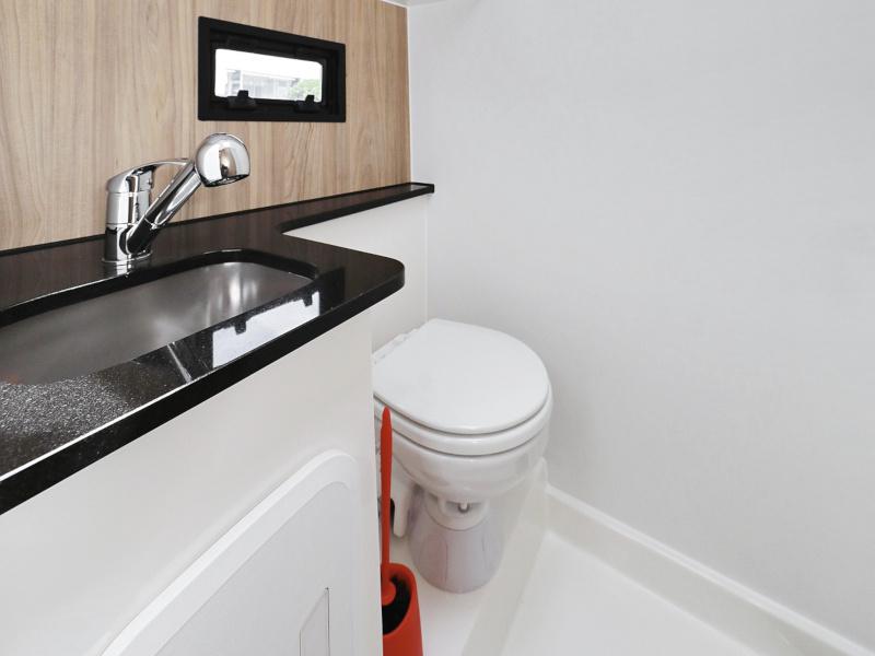 Book yachts online - motorboat - Futura 40 Grand Horizon - X MAGELLAN - rent