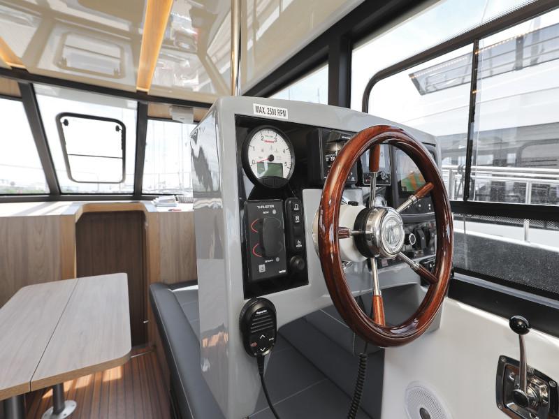 Book yachts online - motorboat - Futura 40 Grand Horizon - X MAGELLAN - rent