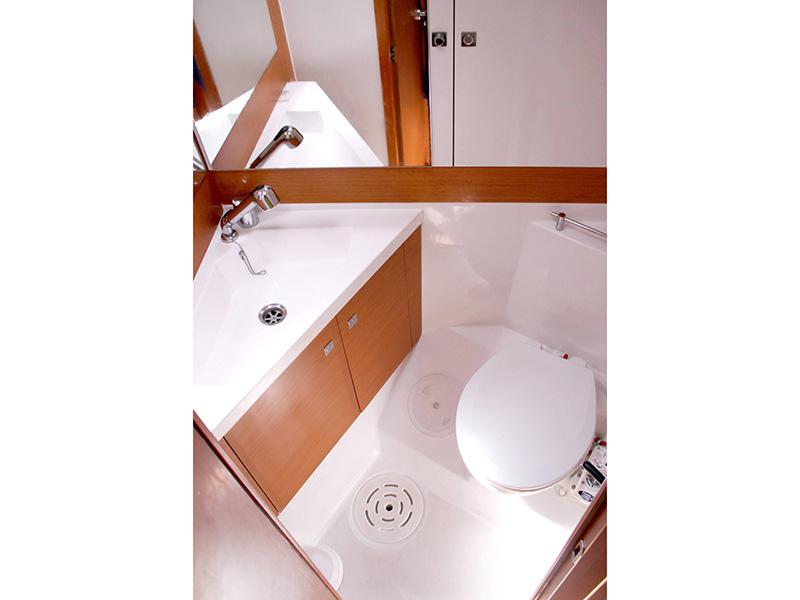 Book yachts online - sailboat - Jeanneau 53 - Zeus - rent