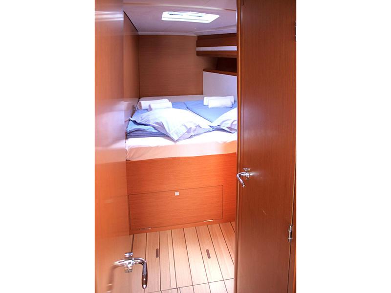 Book yachts online - sailboat - Jeanneau 53 - Zeus - rent