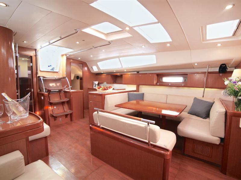 Book yachts online - sailboat - Oceanis 54 - Sail Antares - rent