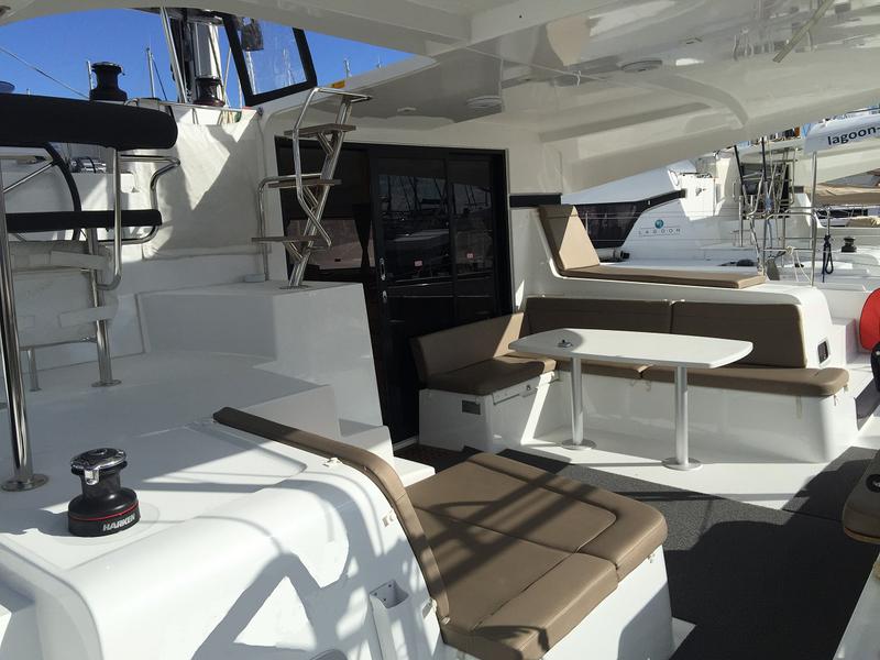 Book yachts online - catamaran - Lagoon 42 - Iris II  (a/c -inverter - solar) - rent