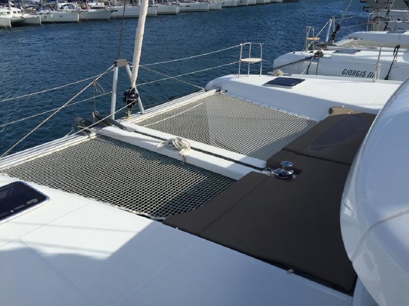 Book yachts online - catamaran - Lagoon 42 - Iris II  (a/c -inverter - solar) - rent