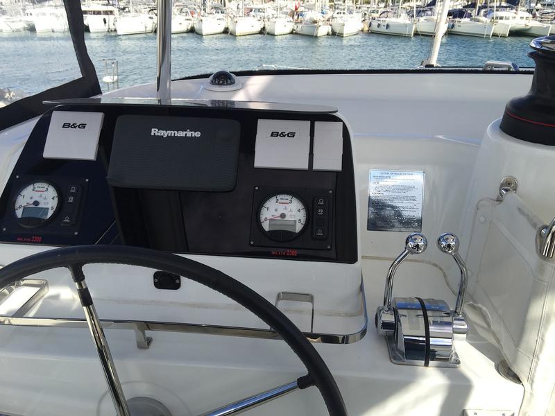 Book yachts online - catamaran - Lagoon 42 - Iris II  (a/c -inverter - solar) - rent