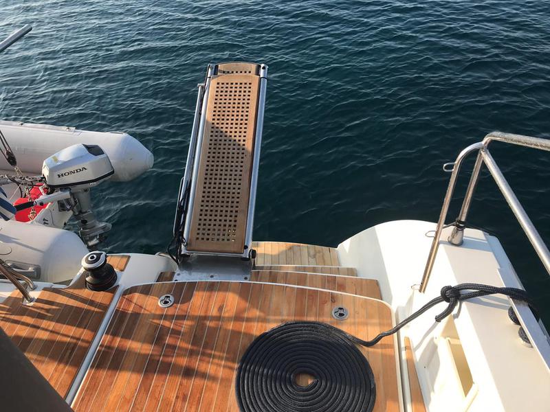 Book yachts online - catamaran - Lagoon 450 - IRIS IV (a/c-gen-watermaker-teak deck) - rent