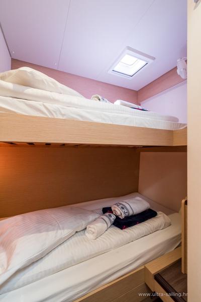 Book yachts online - catamaran - Saona - DESAFINADO - AC and generator - rent