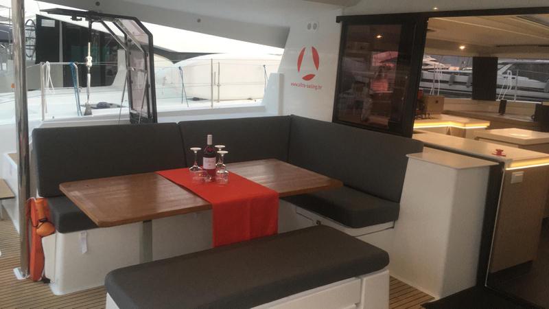Book yachts online - catamaran - Saona - DESAFINADO - AC and generator - rent