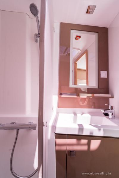 Book yachts online - catamaran - Saona - DESAFINADO - AC and generator - rent