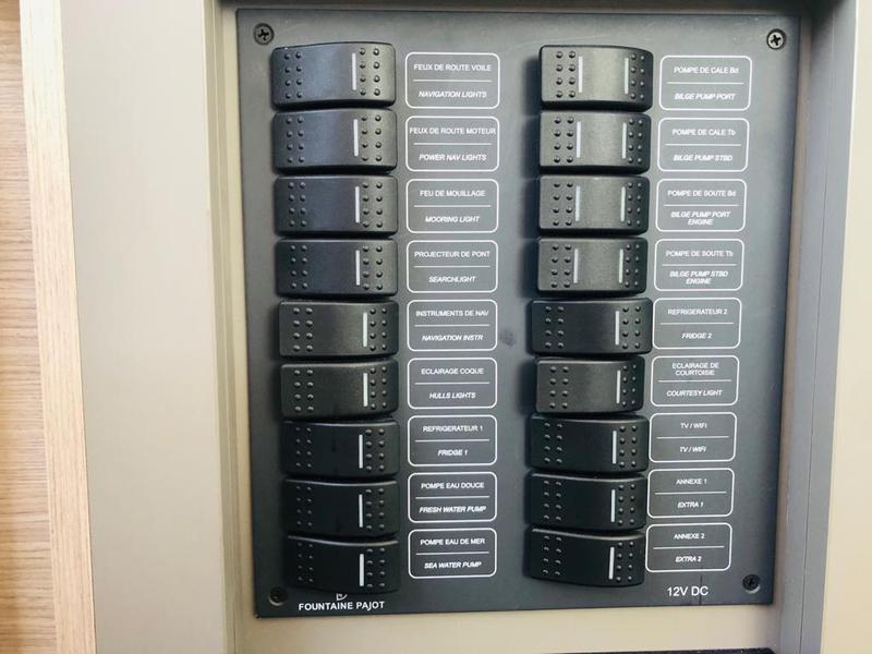 Book yachts online - catamaran - Isla 40 - ISLAND ESCAPE - AC and generator - rent