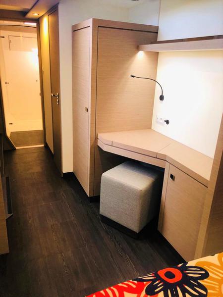 Book yachts online - catamaran - Isla 40 - ISLAND ESCAPE - AC and generator - rent