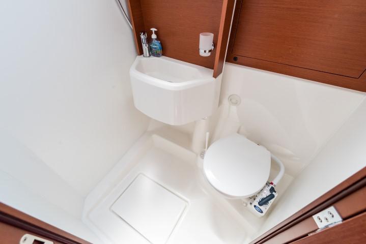 Book yachts online - sailboat - Oceanis 51.1 - ANNETTE -  AC and generator - rent