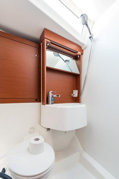 Book yachts online - sailboat - Oceanis 51.1 - ANNETTE -  AC and generator - rent