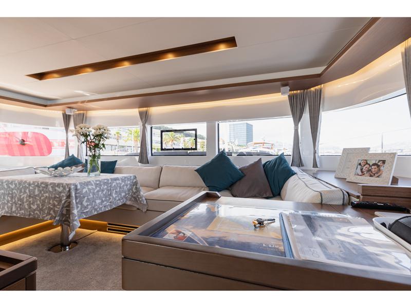 Book yachts online - catamaran - Lagoon 50 LUX (2020) equipped with airconditioning (saloon + cabins), generator, watermaker, ice maker, dishwasher, washer/dryer, JOBE infinity sea scooter, 2 SUP, snorkel sets, water-ski, kneeboard - PRINCESS KISS - rent
