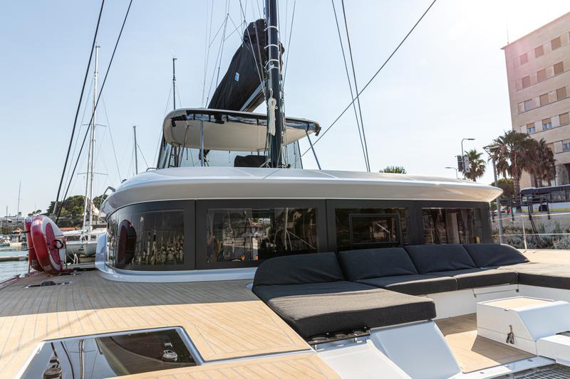 Book yachts online - catamaran - Lagoon 50 LUX (2020) equipped with airconditioning (saloon + cabins), generator, watermaker, ice maker, dishwasher, washer/dryer, JOBE infinity sea scooter, 2 SUP, snorkel sets, water-ski, kneeboard - PRINCESS KISS - rent