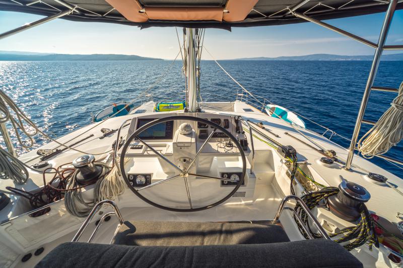 Book yachts online - catamaran - Lagoon 560 S2 (2016) equipped with generator, AC (saloon+cabins), water maker, ice maker, microwave oven, dishwasher, underwater lights, 2 X S.U.P. , water ski &amp; tube, 8 snorkel. sets - PURA VIDA - rent