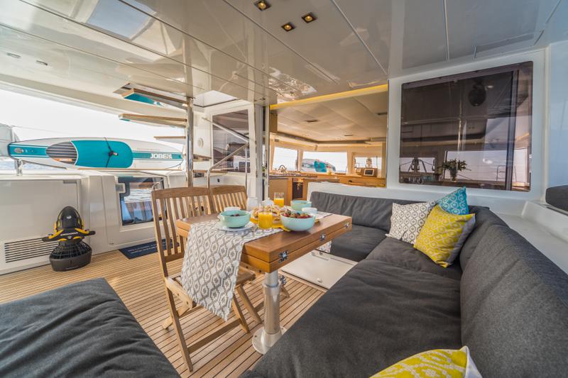Book yachts online - catamaran - Lagoon 560 S2 (2016) equipped with generator, AC (saloon+cabins), water maker, ice maker, microwave oven, dishwasher, underwater lights, 2 X S.U.P. , water ski &amp; tube, 8 snorkel. sets - PURA VIDA - rent