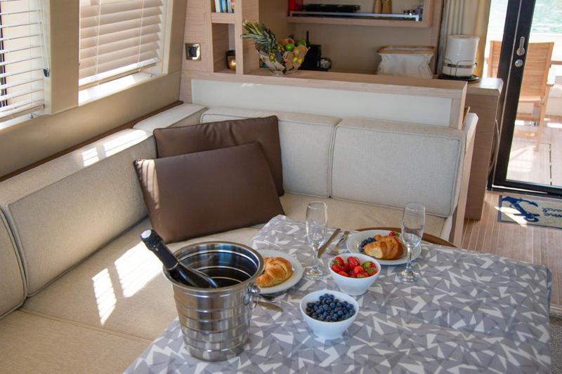 Book yachts online - motorboat - Monte Carlo 6 (2019) - ALVONA - rent