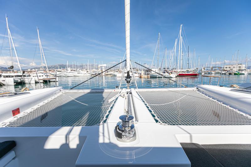 Book yachts online - catamaran - Lagoon 450 F (2019) equipped with generator, A/C (saloon+cabins), water maker, dishwasher, ice maker, bow truster - WIDE DREAM - rent