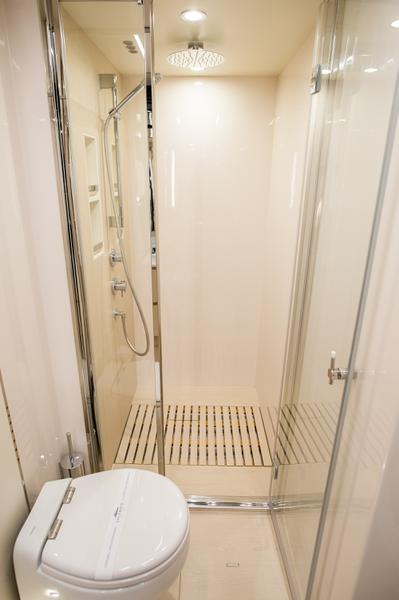 Book yachts online - motorboat - Azimut 72 Fly - Alyss - rent