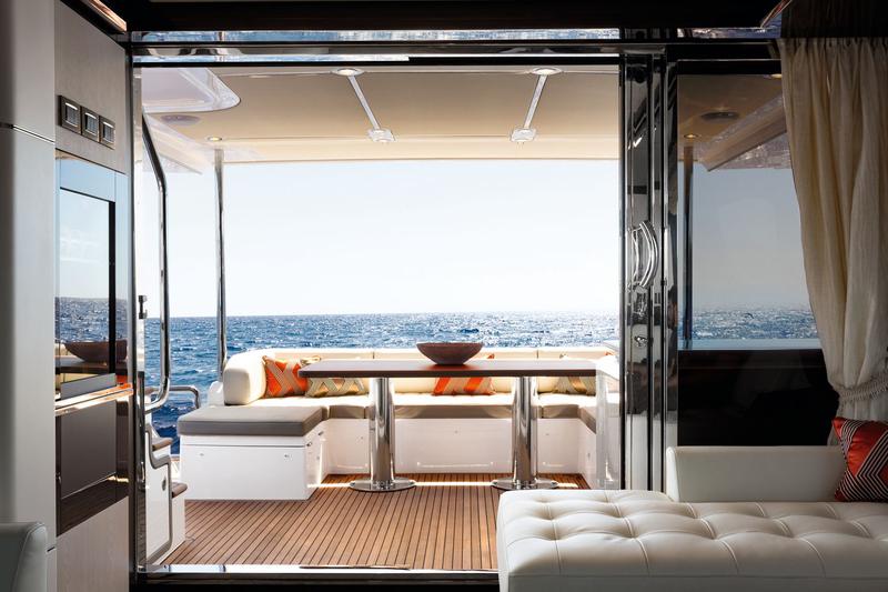 Book yachts online - motorboat - Azimut 72 Fly - Alyss - rent