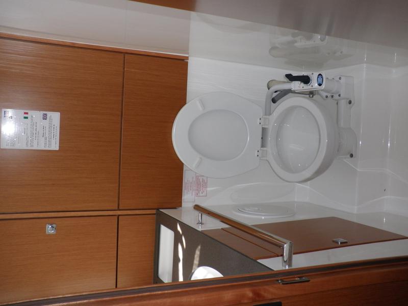 Book yachts online - sailboat - Bavaria Cruiser 46 - VERA 3 - rent