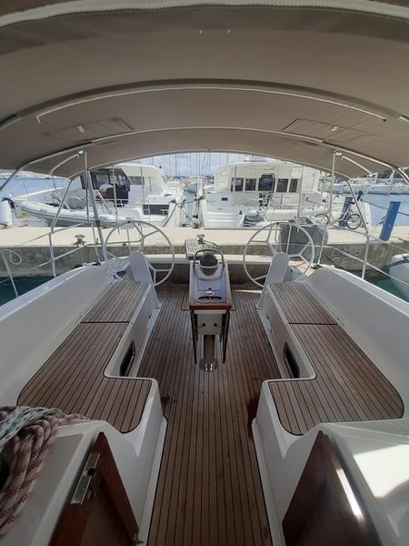 Book yachts online - sailboat - Bavaria Cruiser 46 - PENELOPE - rent
