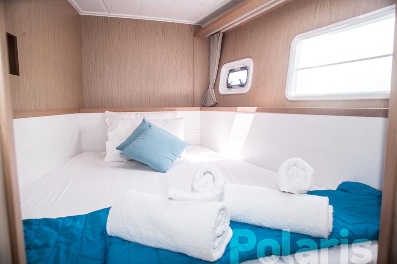 Book yachts online - catamaran - Lagoon 400 S2. - Vicky - rent
