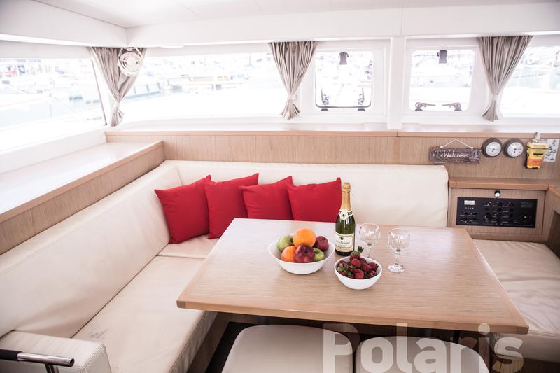 Book yachts online - catamaran - Lagoon 400 S2. - Vicky - rent