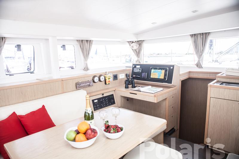 Book yachts online - catamaran - Lagoon 400 S2. - Vicky - rent