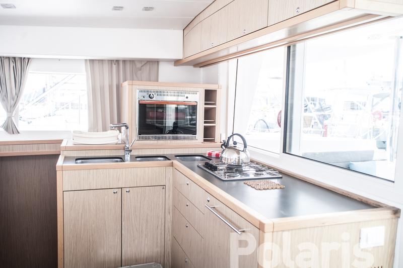 Book yachts online - catamaran - Lagoon 400 S2. - Vicky - rent