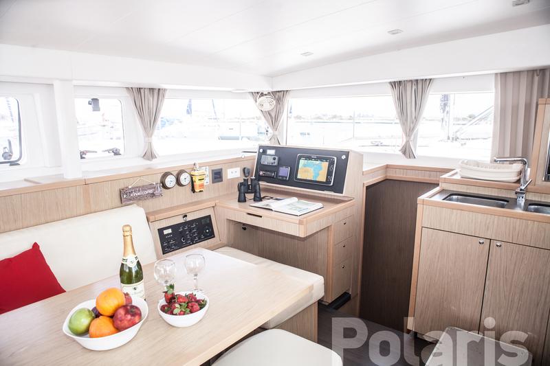 Book yachts online - catamaran - Lagoon 400 S2. - Vicky - rent